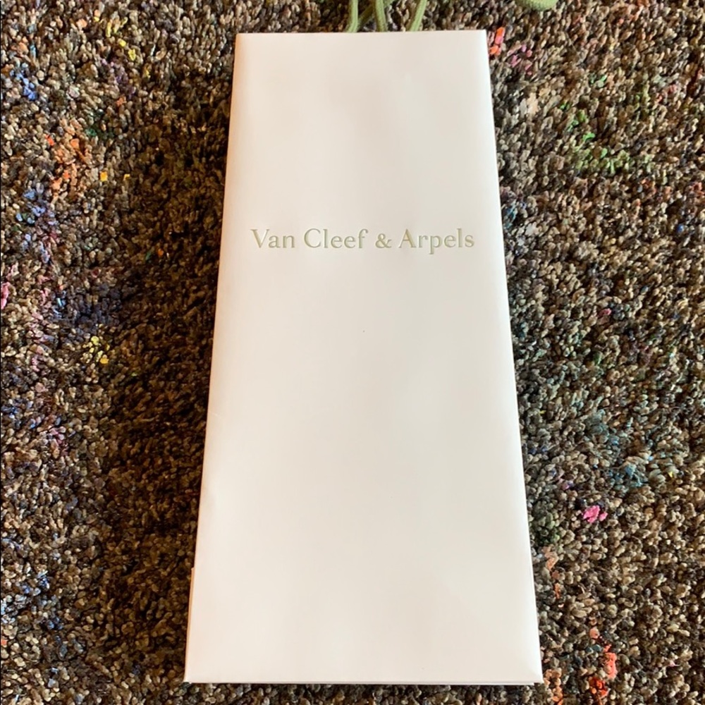 Van Cleef & Arpels Paper Bag - Picture 4 of 5